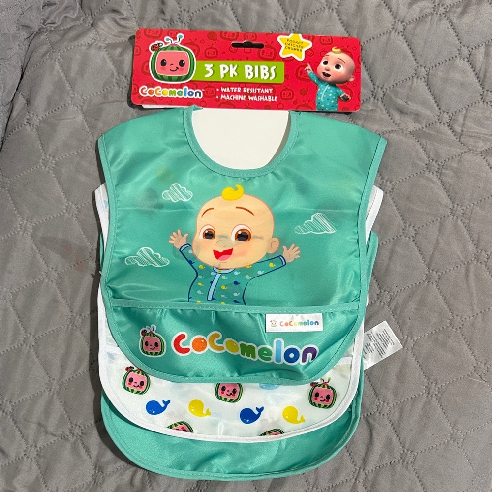 CoComelon 3-Pack Bib Set - Teal and White